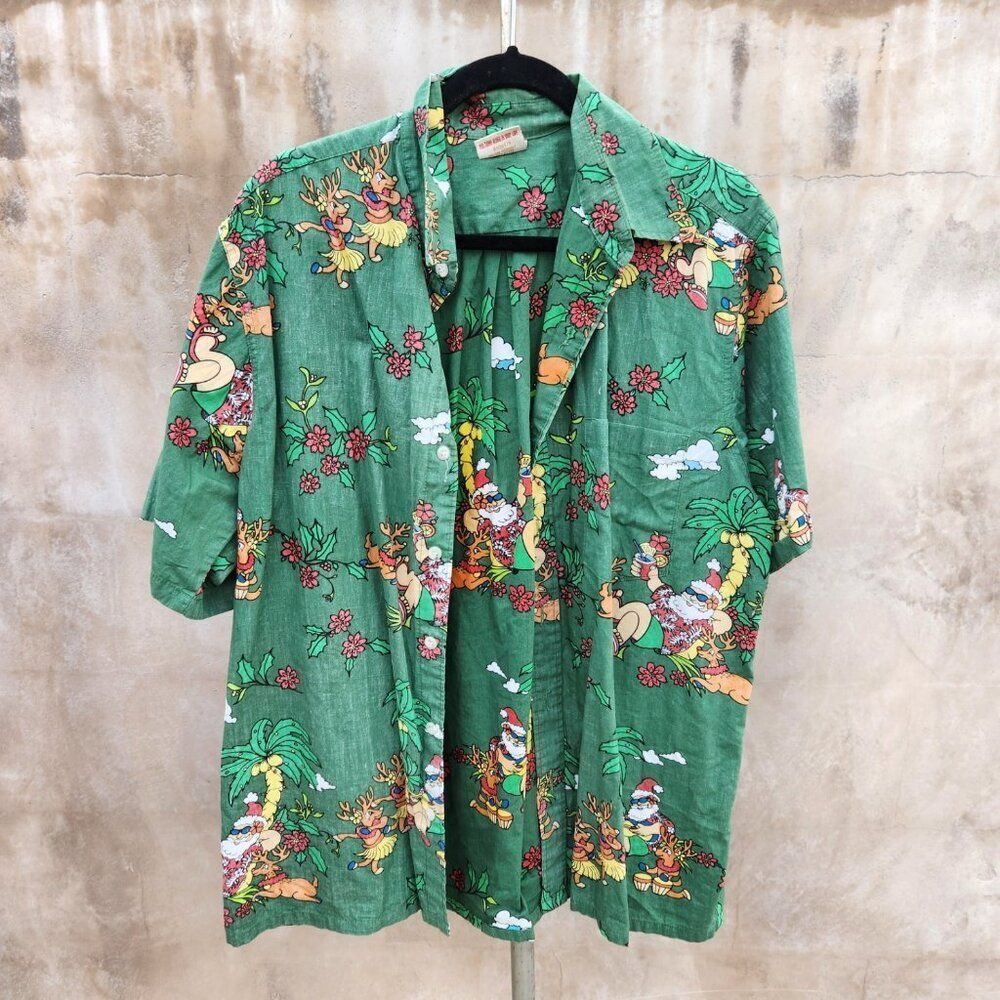 Go barefoot 1957 hawaiin santa hula shirt